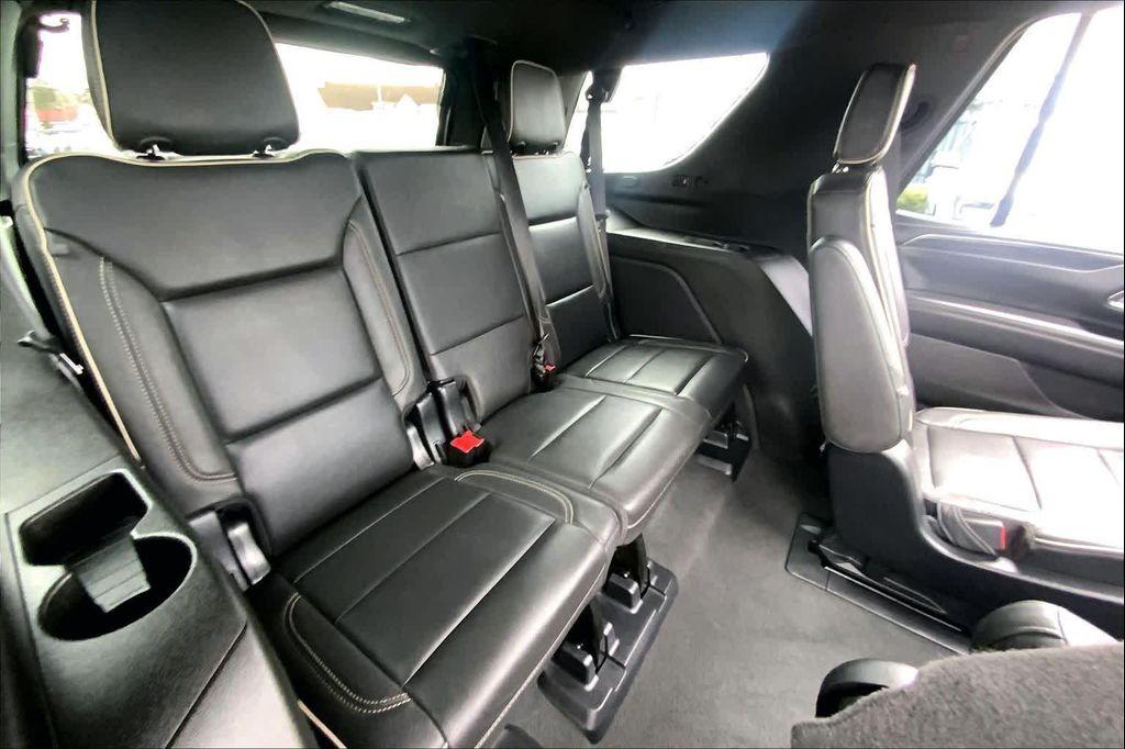 used 2023 GMC Yukon car, priced at $52,577