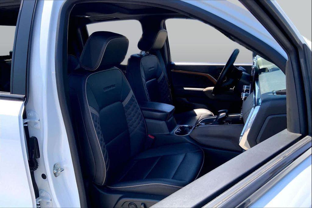used 2023 GMC Canyon car, priced at $41,813