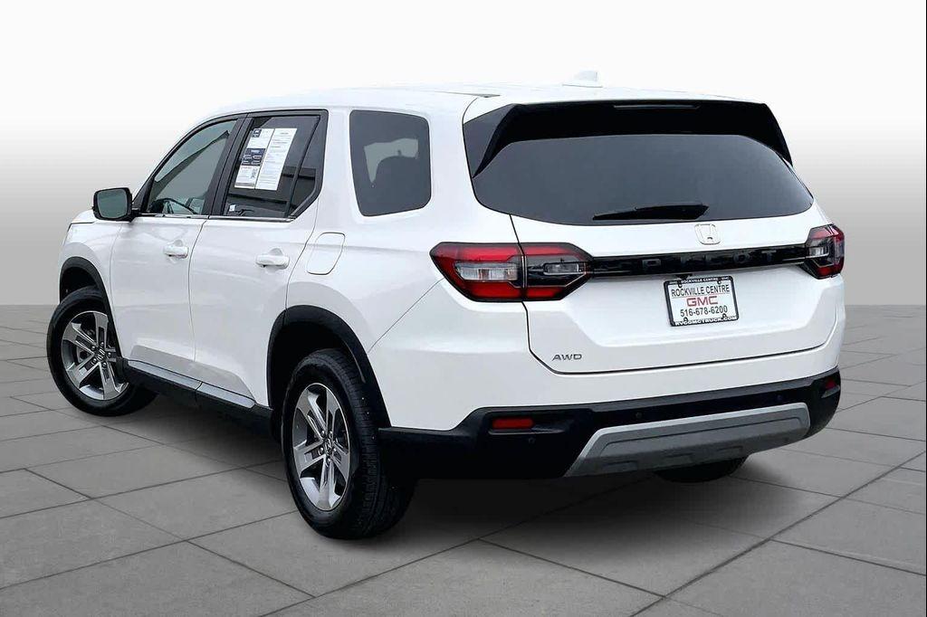 used 2023 Honda Pilot car, priced at $34,232