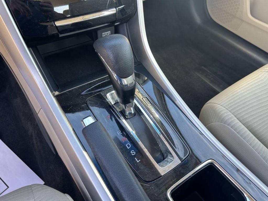 2016 White Honda Accord