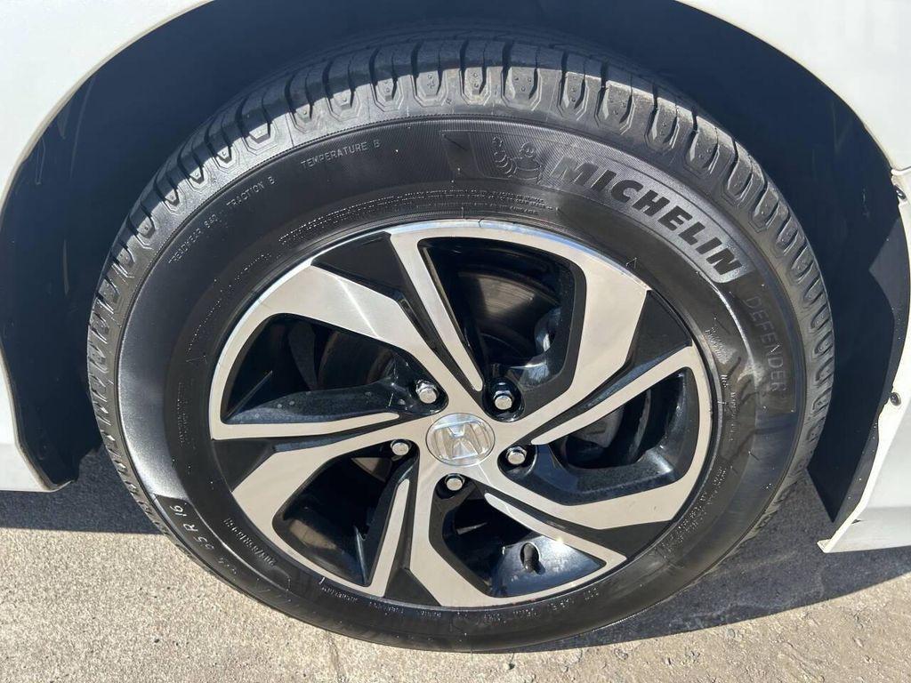 2016 White Honda Accord