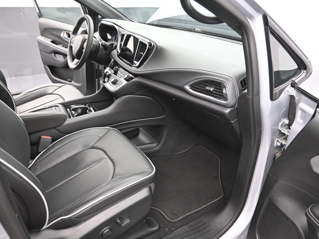 used 2023 Chrysler Pacifica car, priced at $38,999