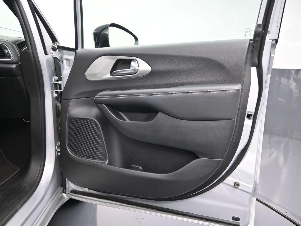 used 2023 Chrysler Pacifica car, priced at $38,999