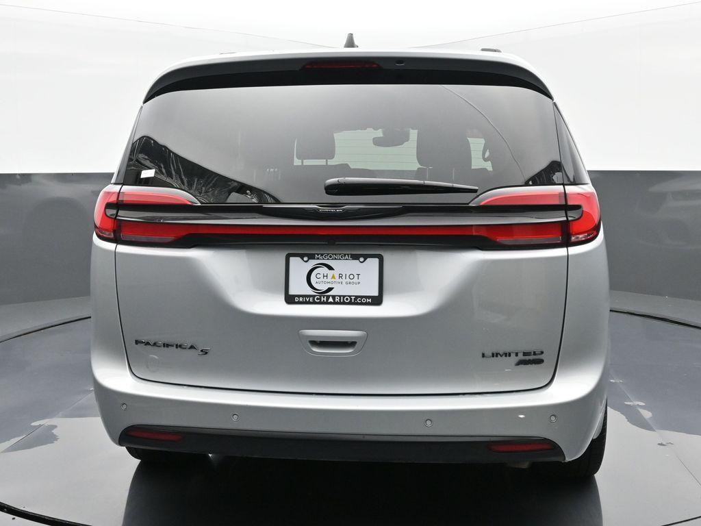 used 2023 Chrysler Pacifica car, priced at $38,999