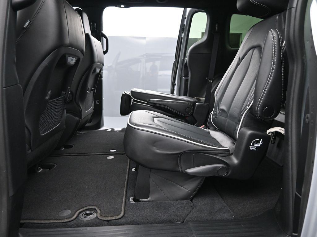 used 2023 Chrysler Pacifica car, priced at $38,999