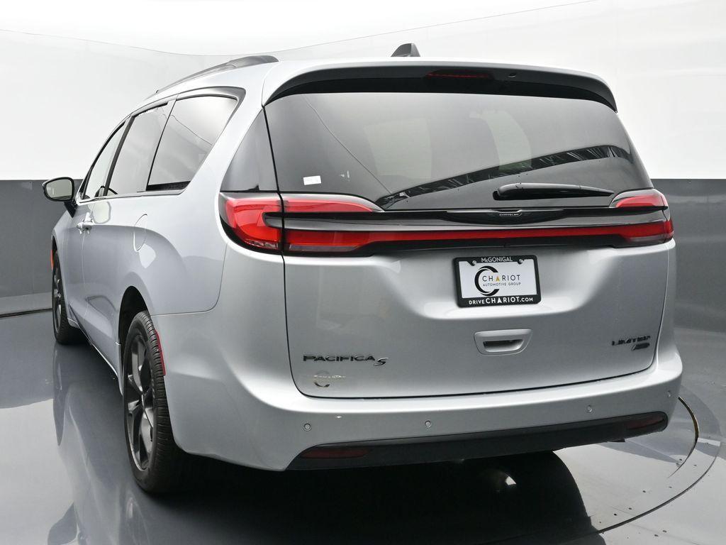 used 2023 Chrysler Pacifica car, priced at $38,999