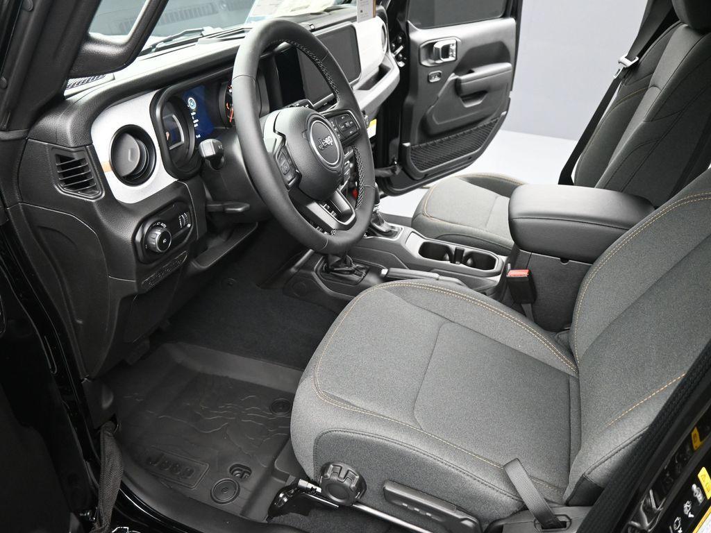 new 2025 Jeep Wrangler car, priced at $41,370