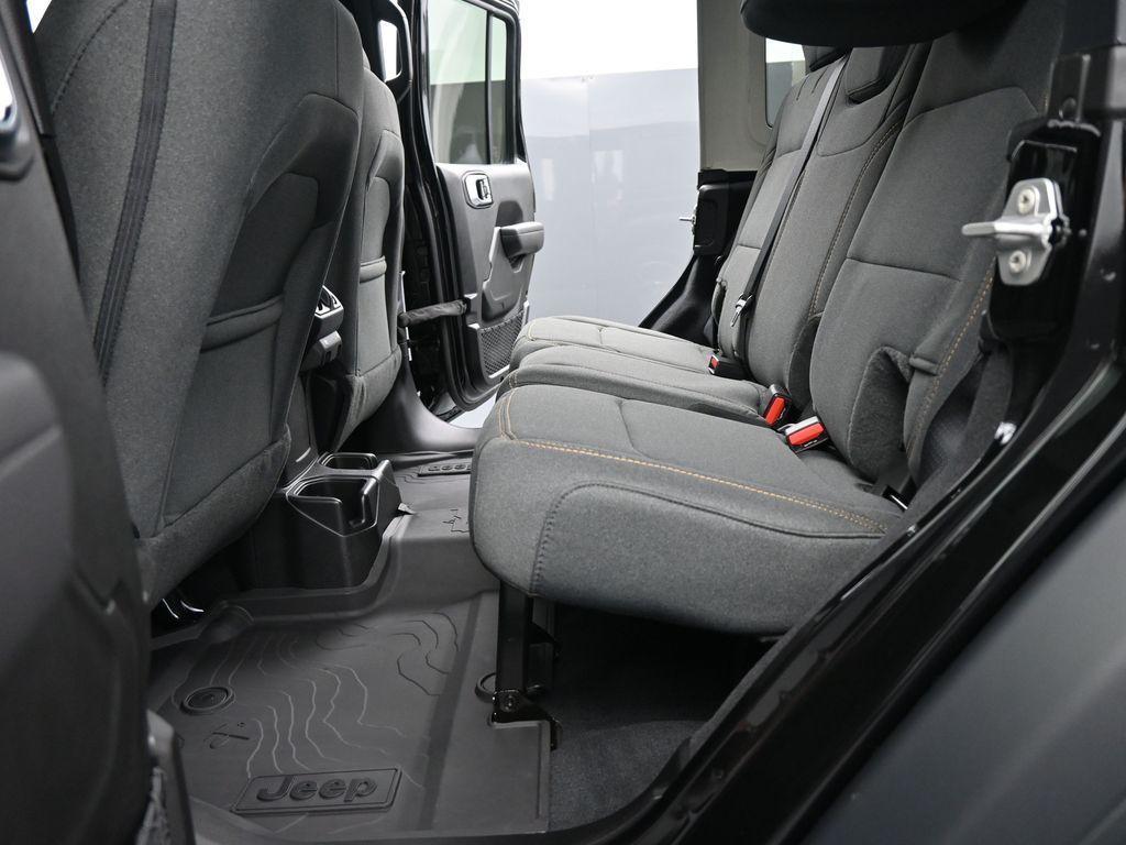 new 2025 Jeep Wrangler car, priced at $41,370