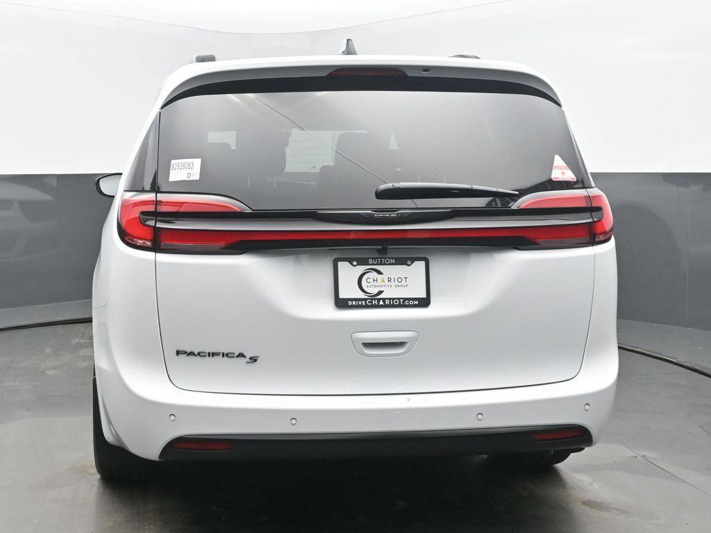 new 2026 Chrysler Pacifica car, priced at $45,073