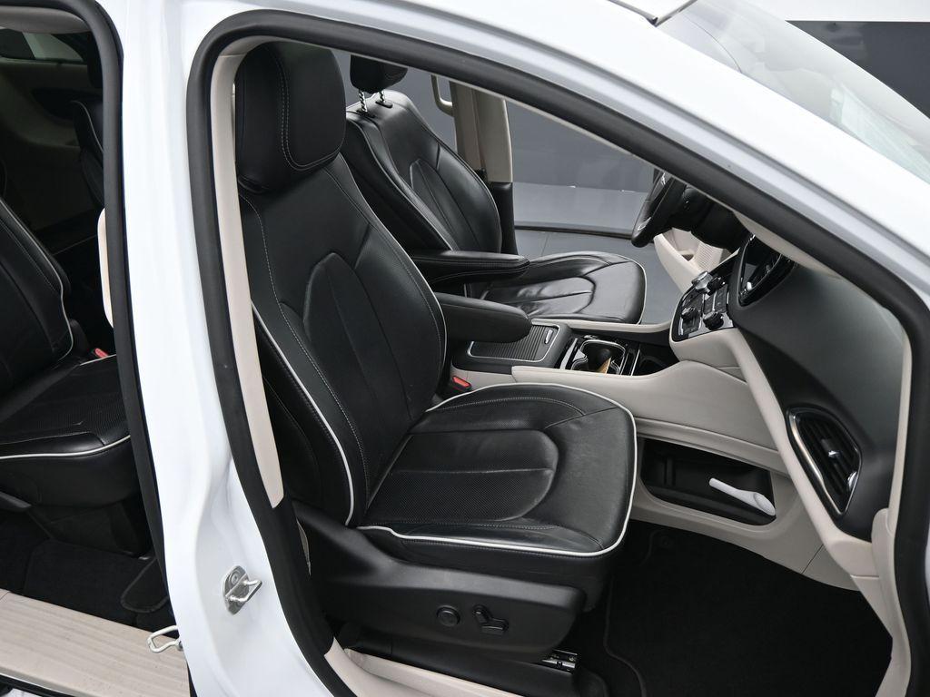 used 2023 Chrysler Pacifica car, priced at $26,999