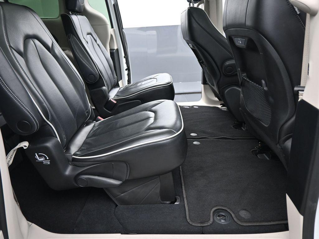 used 2023 Chrysler Pacifica car, priced at $26,999