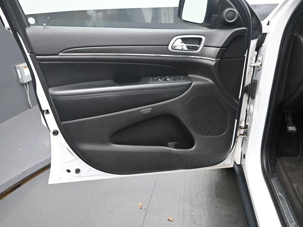 used 2018 Jeep Grand Cherokee car, priced at $18,999