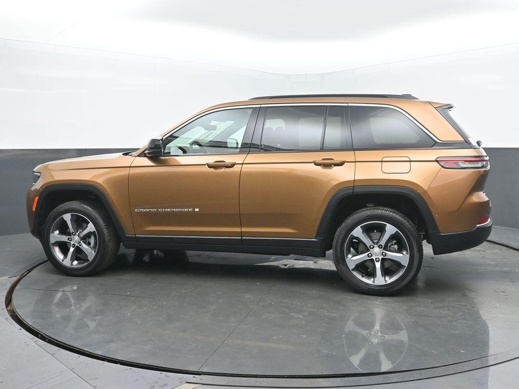 new 2026 Jeep Grand Cherokee car, priced at $45,927