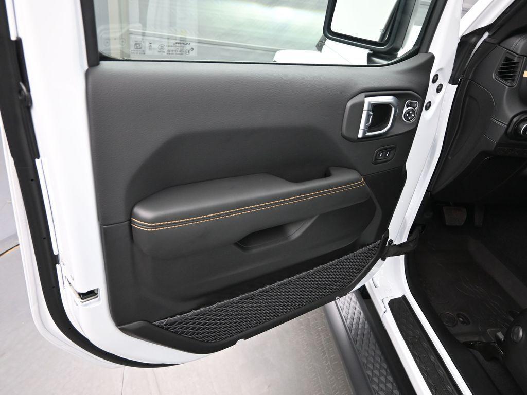 new 2026 Jeep Gladiator car, priced at $49,440