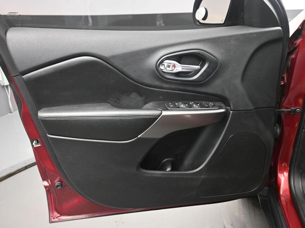 used 2019 Jeep Cherokee car, priced at $14,900