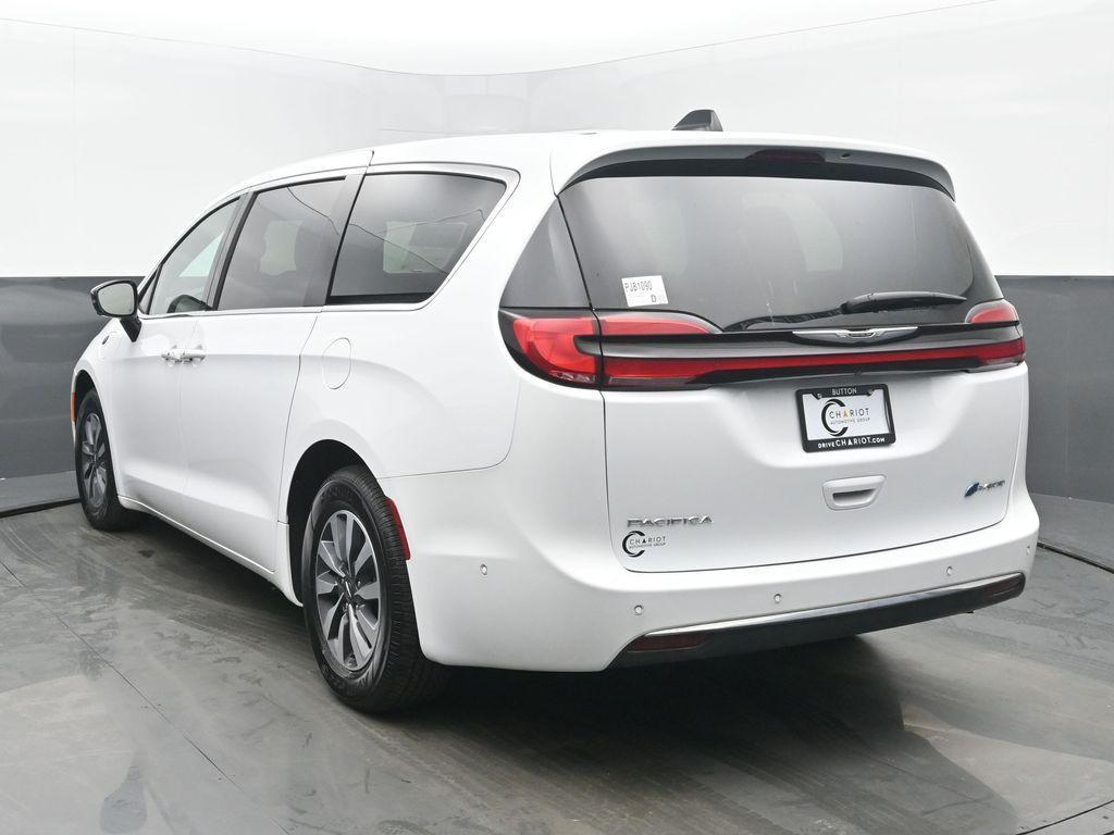 used 2025 Chrysler Pacifica Hybrid car, priced at $38,599
