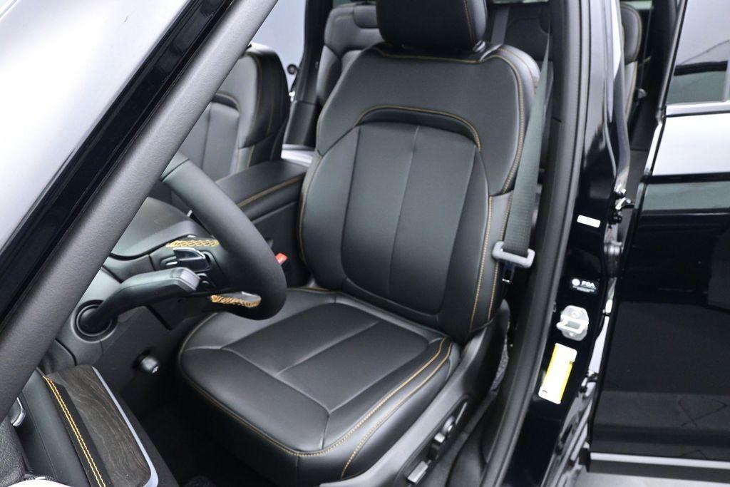 new 2026 Jeep Grand Cherokee car, priced at $48,053