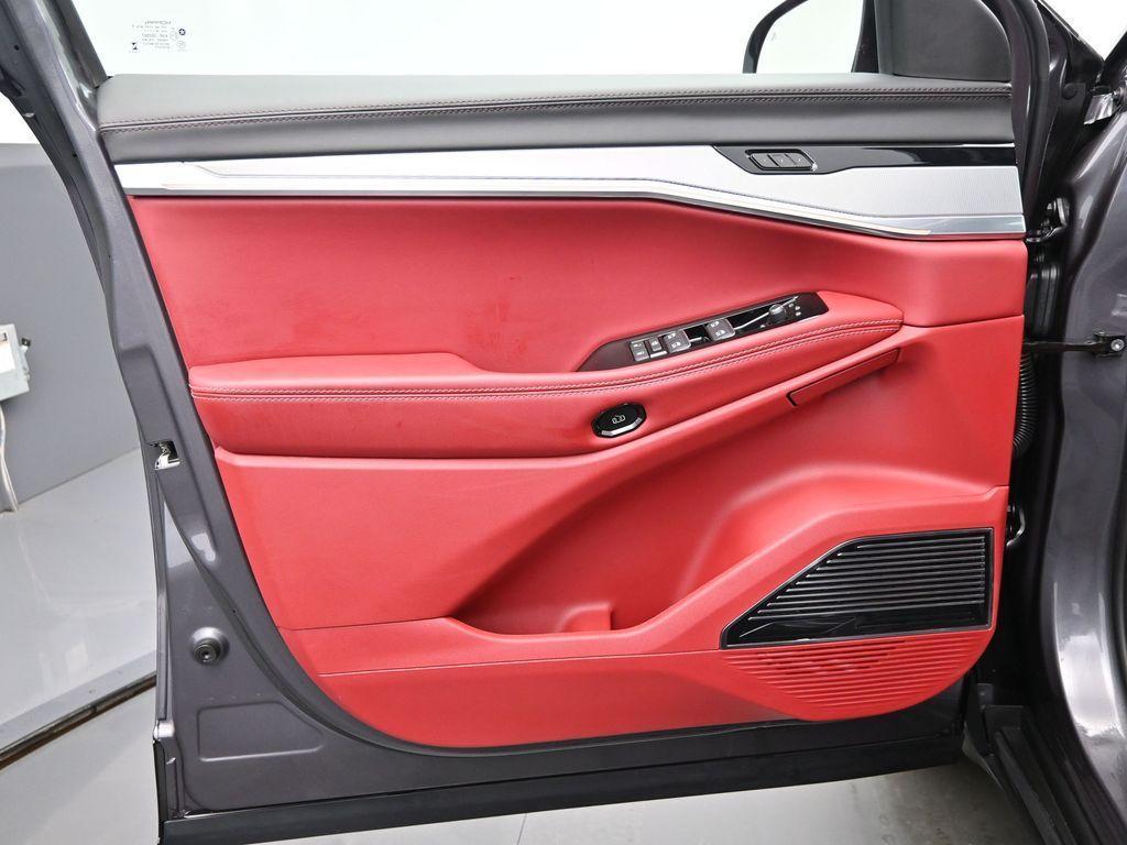 used 2024 Jeep Wagoneer S car, priced at $42,999