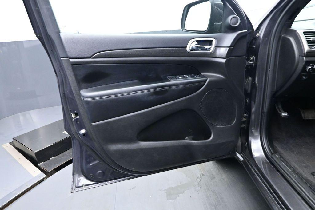 used 2018 Jeep Grand Cherokee car, priced at $18,992