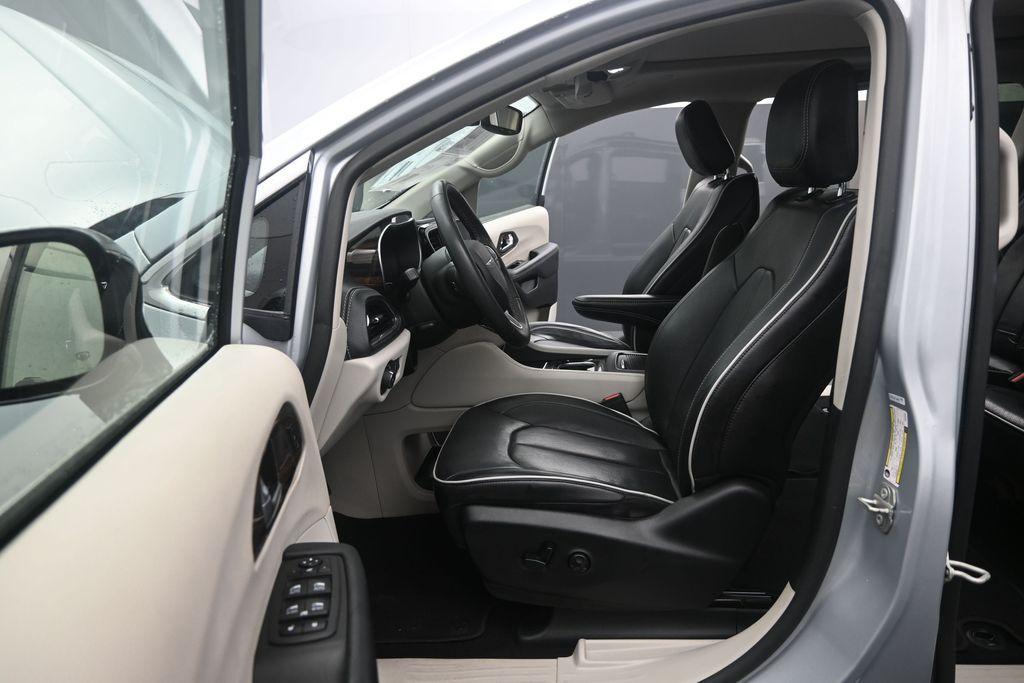 used 2023 Chrysler Pacifica car, priced at $29,499