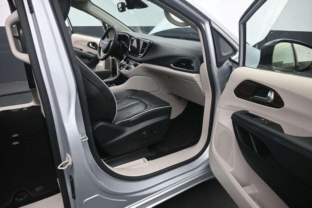 used 2023 Chrysler Pacifica car, priced at $29,499