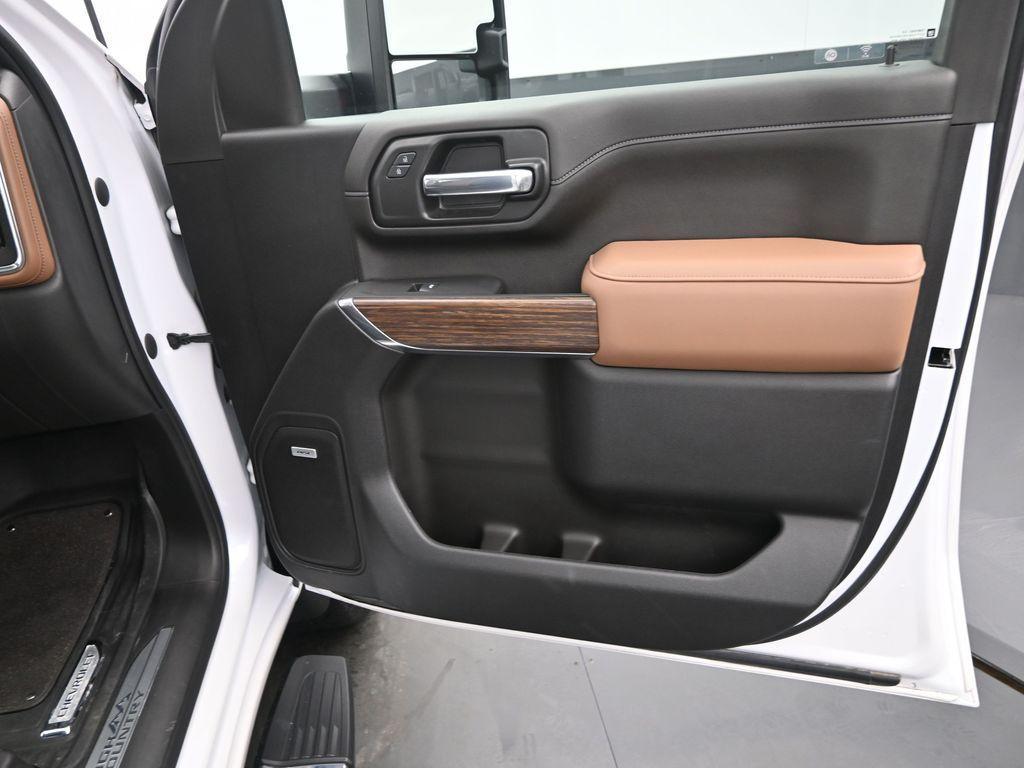 used 2022 Chevrolet Silverado 2500 car, priced at $61,999