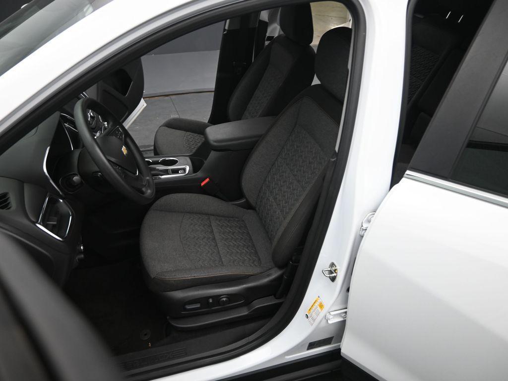 used 2023 Chevrolet Equinox car, priced at $21,999