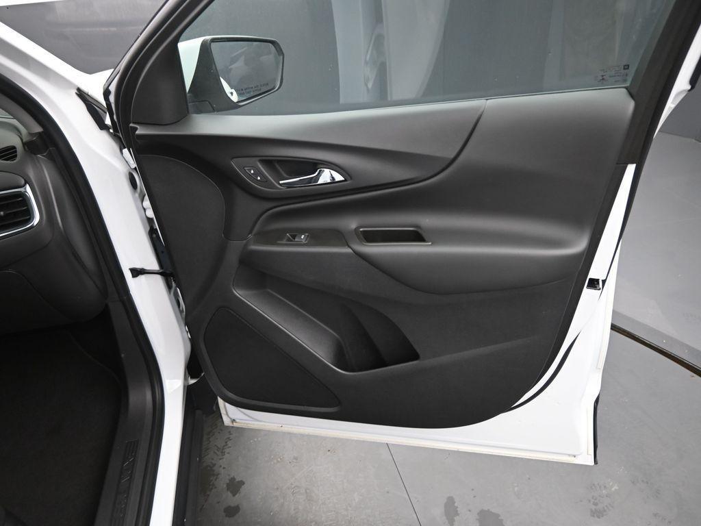 used 2023 Chevrolet Equinox car, priced at $21,999