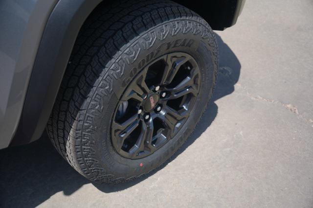 new 2025 GMC Canyon car, priced at $40,924