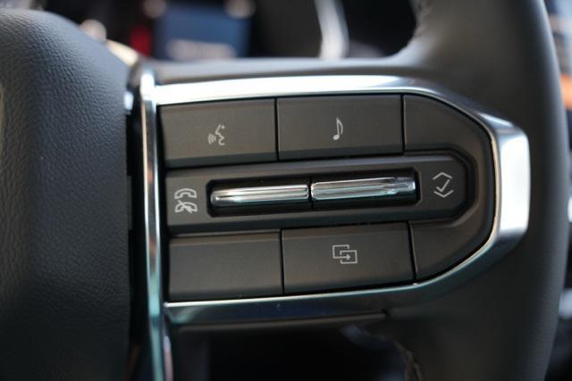 new 2025 GMC Canyon car, priced at $40,924