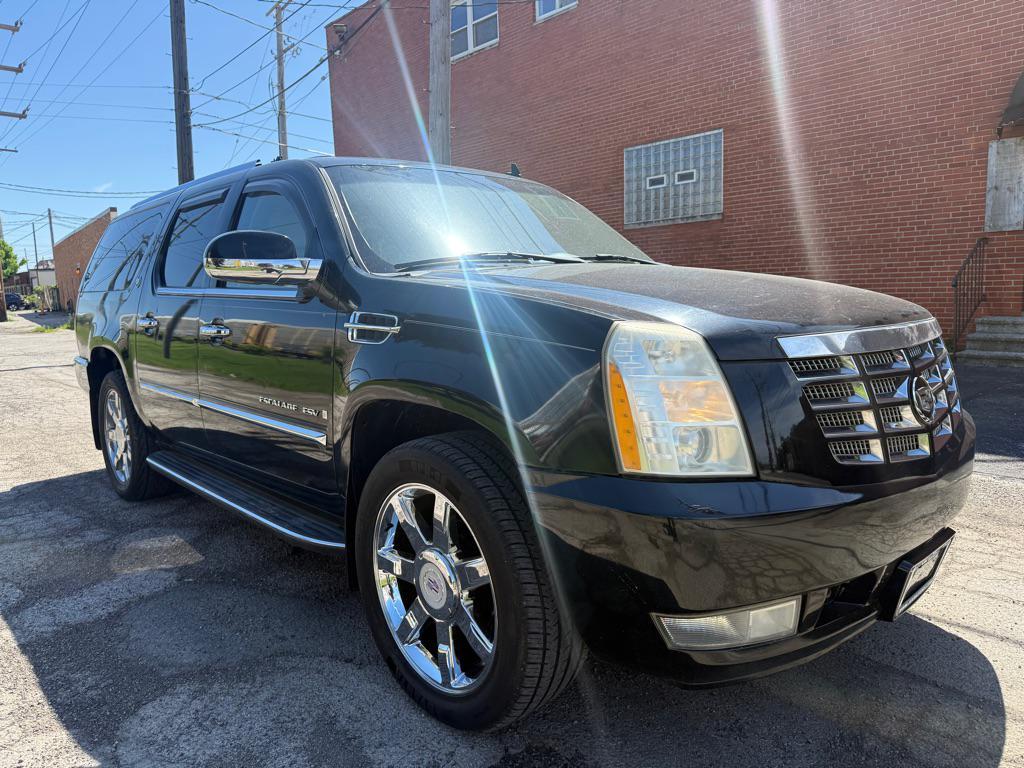 used 2007 Cadillac Escalade ESV car, priced at $7,990