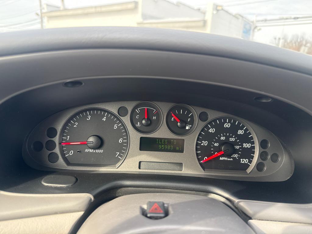 used 2006 Ford Taurus car, priced at $3,490