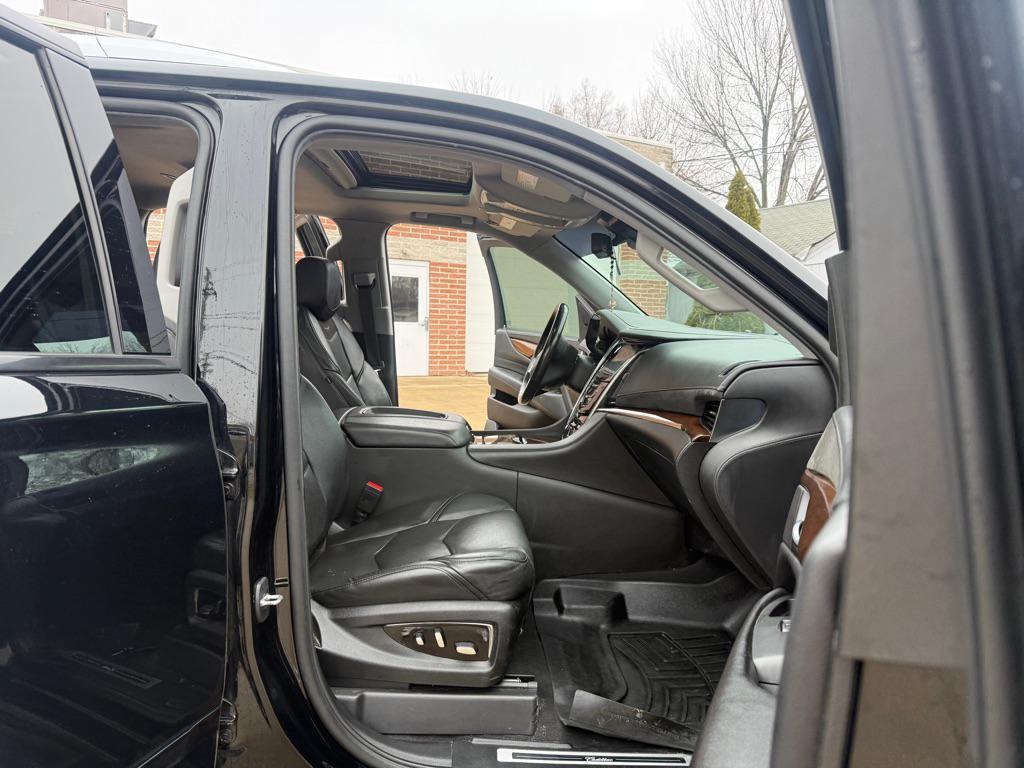 used 2020 Cadillac Escalade car, priced at $30,990