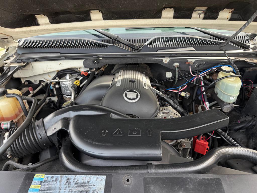 used 2002 Cadillac Escalade car, priced at $6,990