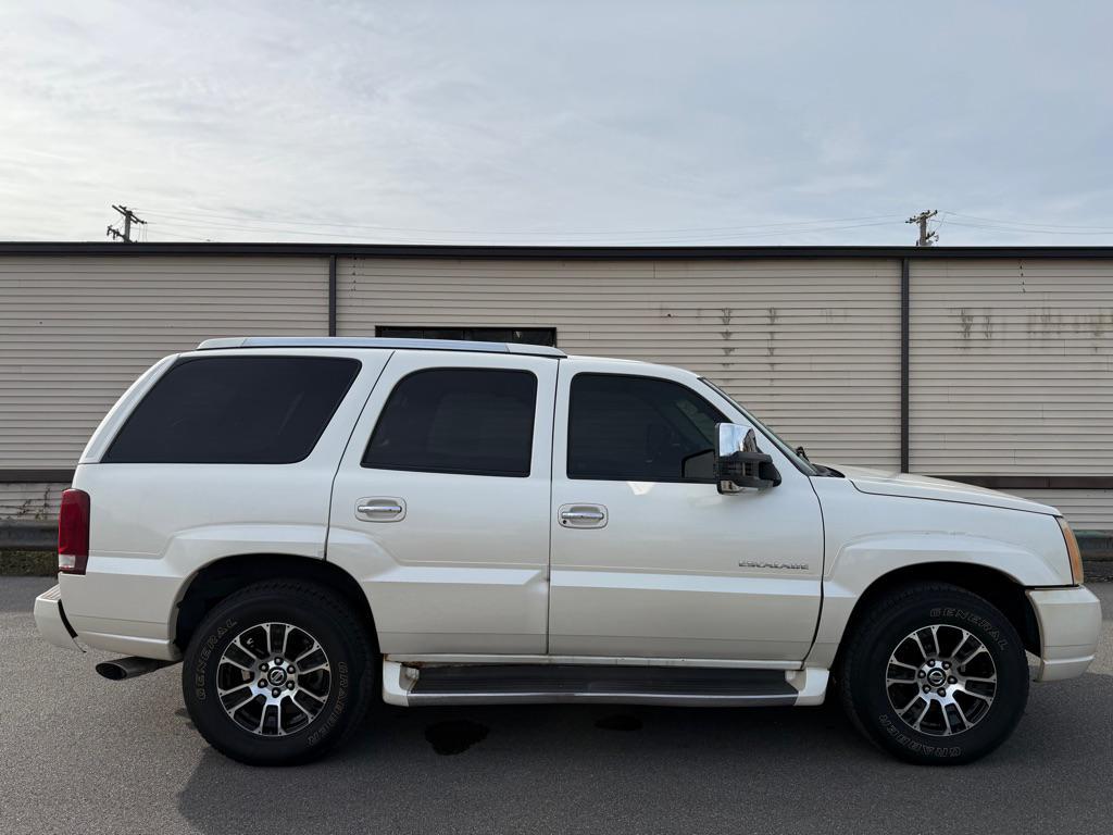 used 2002 Cadillac Escalade car, priced at $6,990
