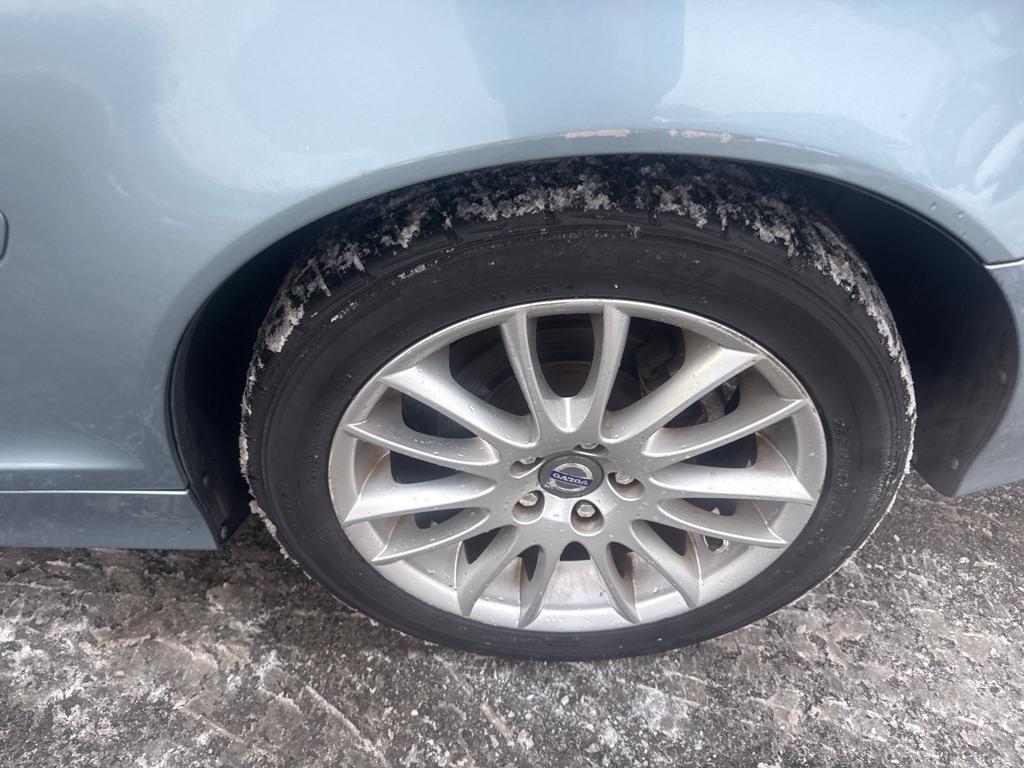 used 2008 Volvo C70 car, priced at $4,590