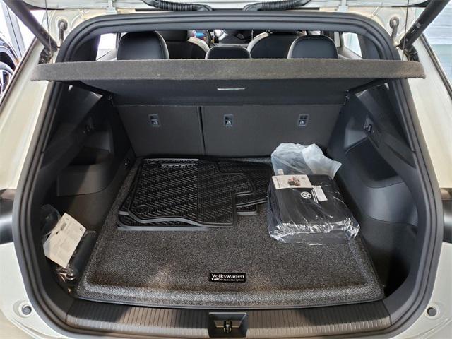 new 2026 Volkswagen Tiguan car, priced at $45,177