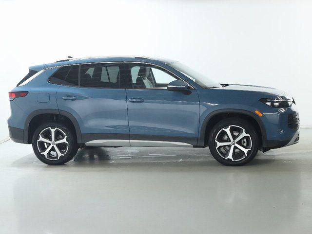 used 2025 Volkswagen Tiguan car, priced at $31,216