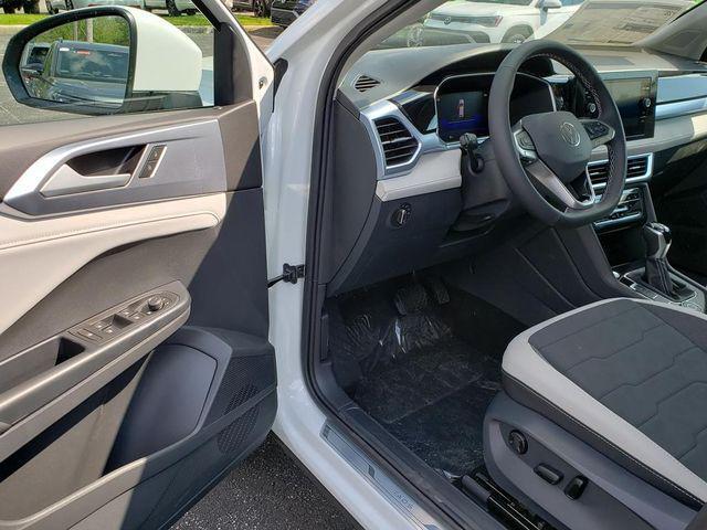 new 2026 Volkswagen Taos car
