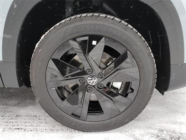 new 2026 Volkswagen Taos car