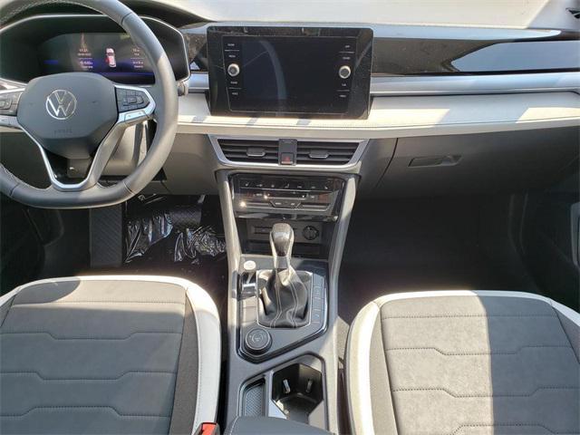 new 2025 Volkswagen Taos car