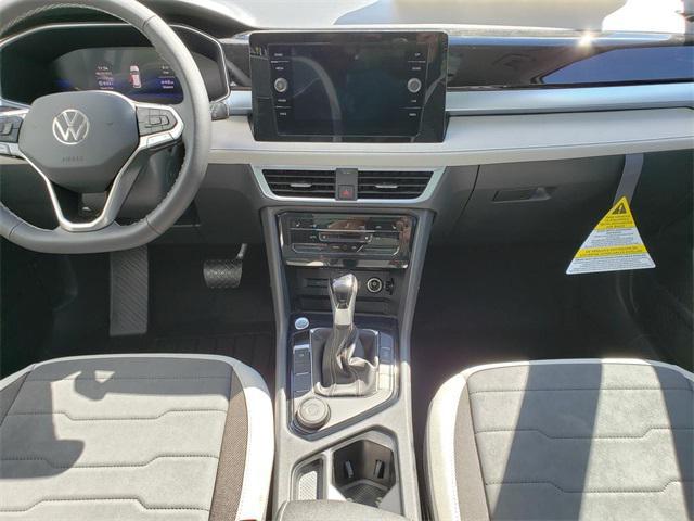 new 2025 Volkswagen Taos car