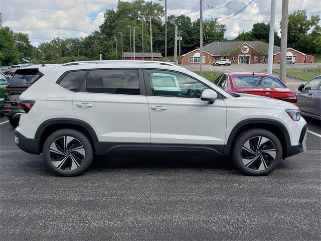 new 2025 Volkswagen Taos car