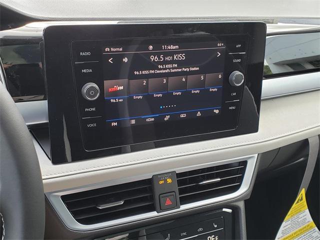 new 2025 Volkswagen Taos car