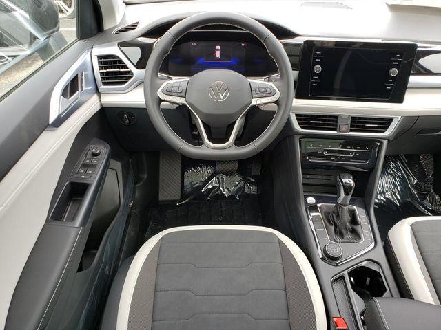 new 2026 Volkswagen Taos car