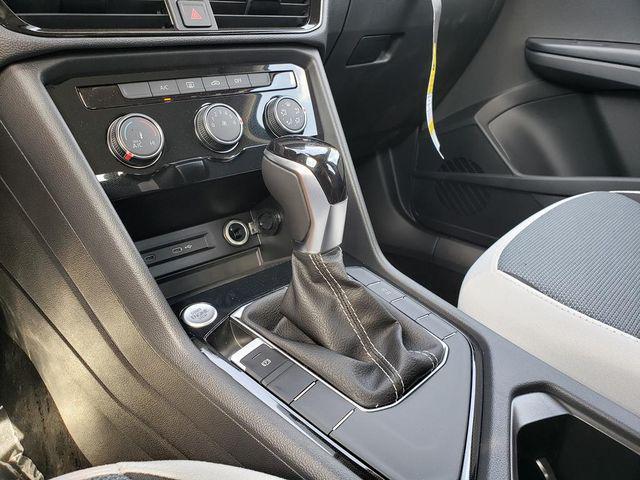 new 2026 Volkswagen Taos car