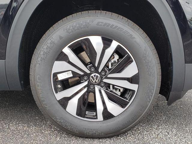 new 2026 Volkswagen Atlas Cross Sport car, priced at $38,301