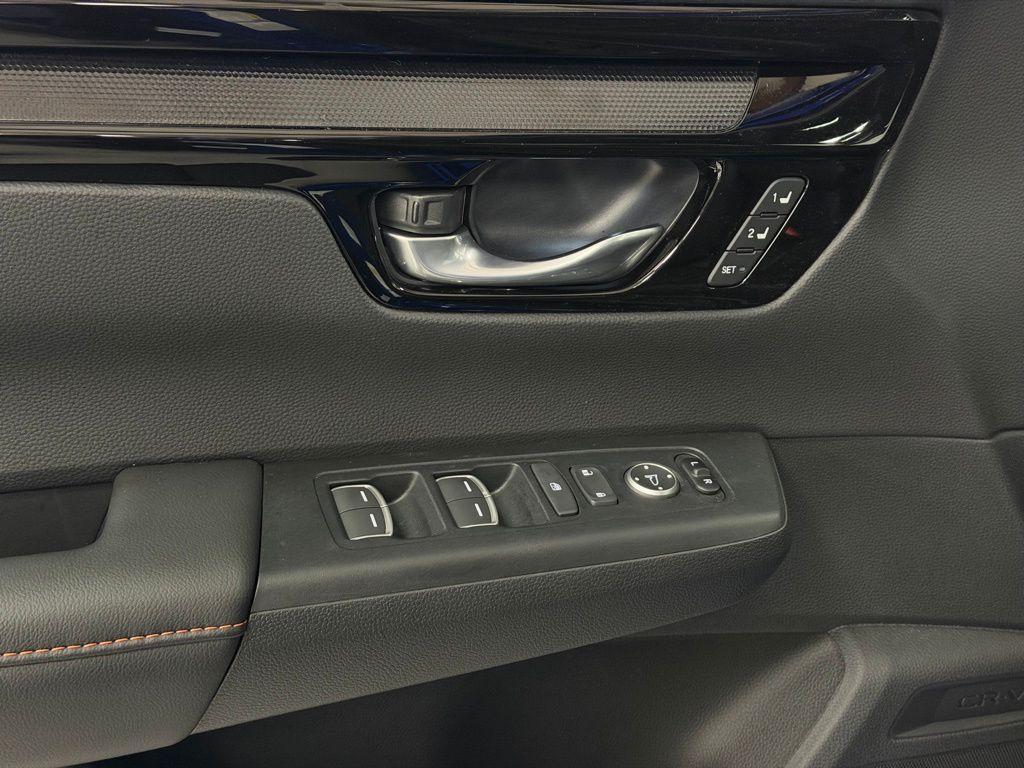 used 2025 Honda CR-V Hybrid car, priced at $37,250