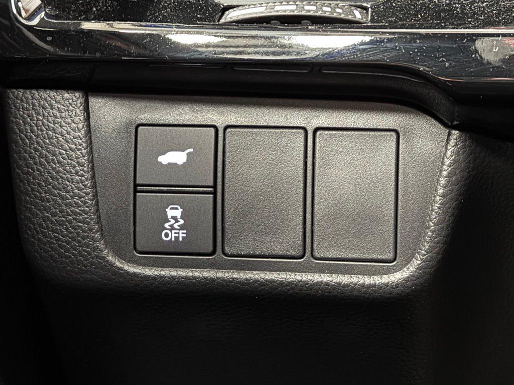 used 2025 Honda CR-V Hybrid car, priced at $37,250