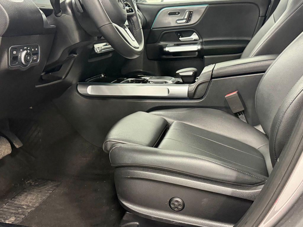 used 2021 Mercedes-Benz GLB 250 car, priced at $25,000